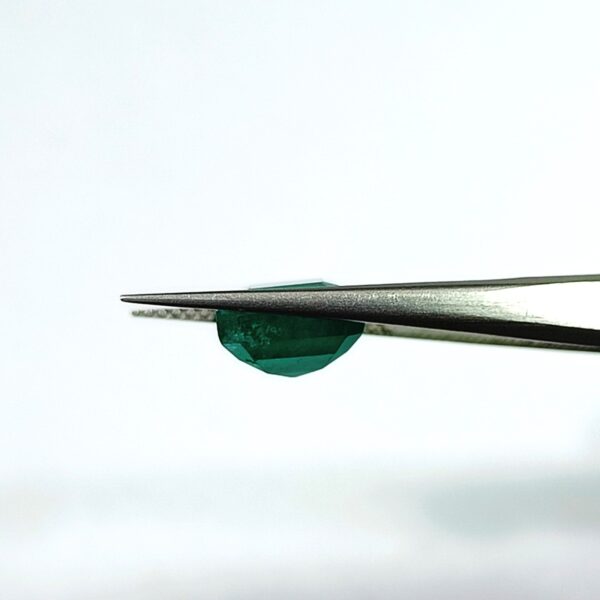 6.75 carats Emerald (7.25 ratti) - Image 3