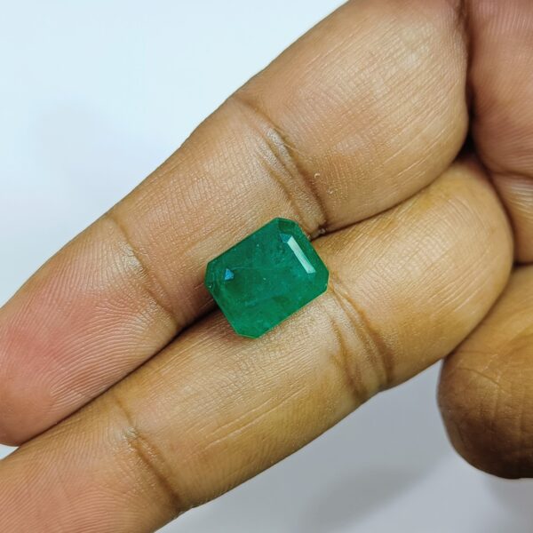 6.38 carats Emerald (7.25 ratti) - Image 5