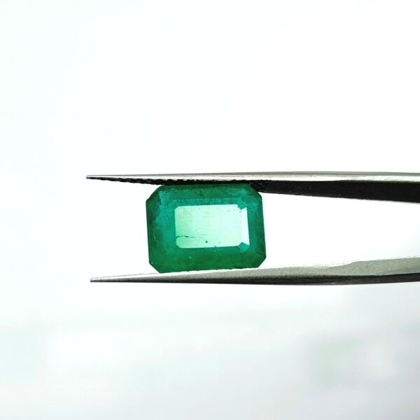 5.81 carats Emerald (6.25 ratti) - Image 2