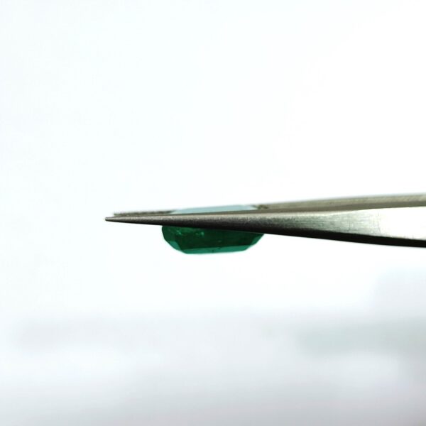 5.81 carats Emerald (6.25 ratti) - Image 3