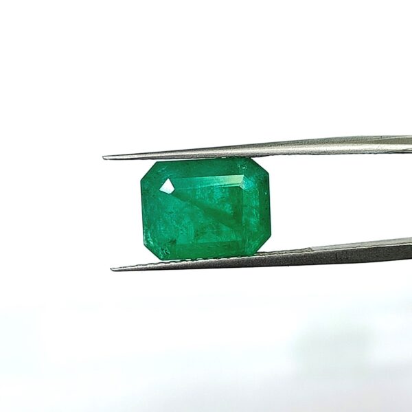 5.58 carats Emerald (6.25 ratti) - Image 1