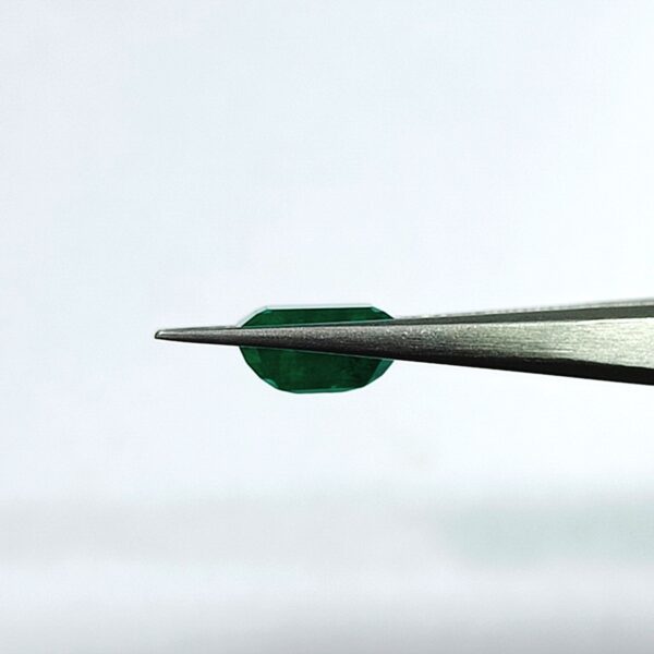 3.58 carats Emerald (4.25 ratti) - Image 3