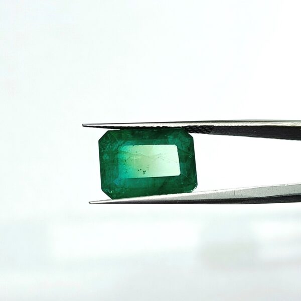9.98 carats Emerald (10.25 ratti) - Image 2