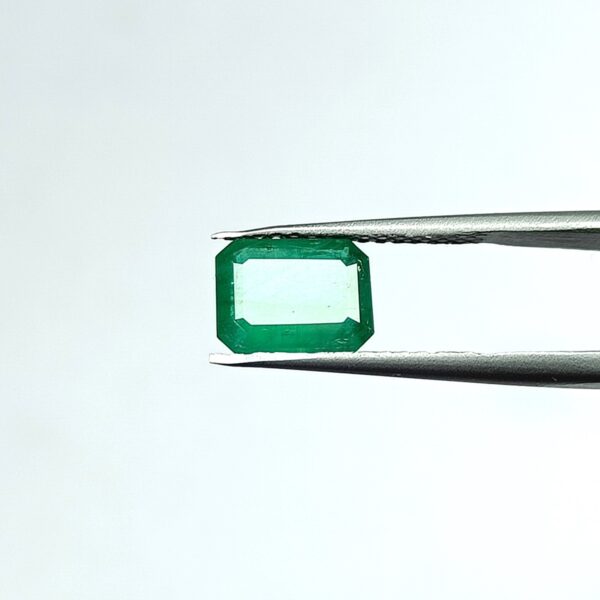 2.12 carats Emerald (2.25 ratti) - Image 2