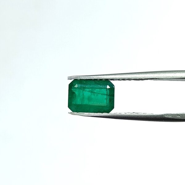 2.26 carats Emerald (2.25 ratti) - Image 1