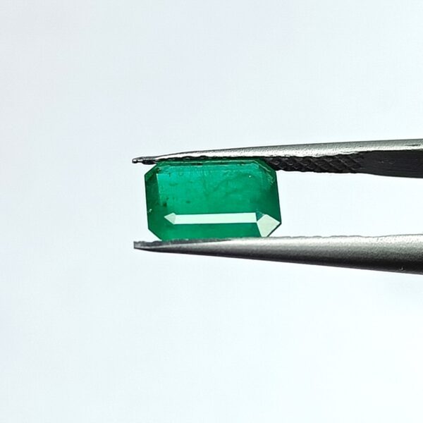2.22 carats Emerald (2.25 ratti) - Image 3