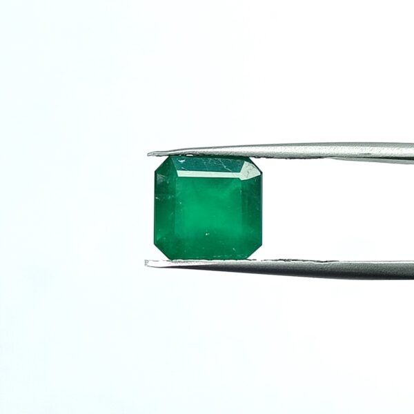 4.76 carats Emerald (5.25 ratti) - Image 1
