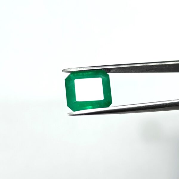4.75 carats Emerald (5.25 ratti) - Image 2