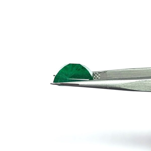 7.72 carats Emerald (8.25 ratti) - Image 7