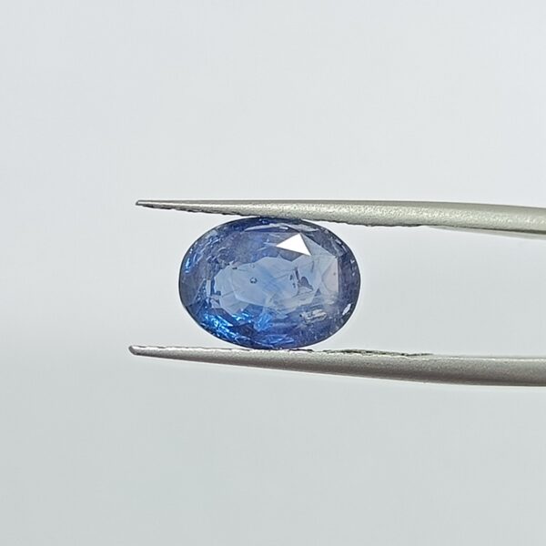 4.79 carats Blue Sapphire (5.25 ratti Neelam) - Image 1