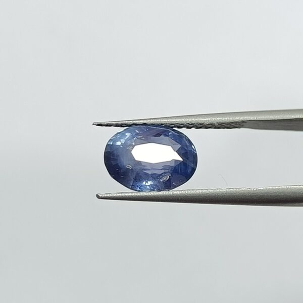 4.15 carats Blue Sapphire (4.25 ratti Neelam) - Image 3