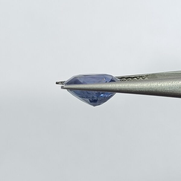 4.15 carats Blue Sapphire (4.25 ratti Neelam) - Image 5