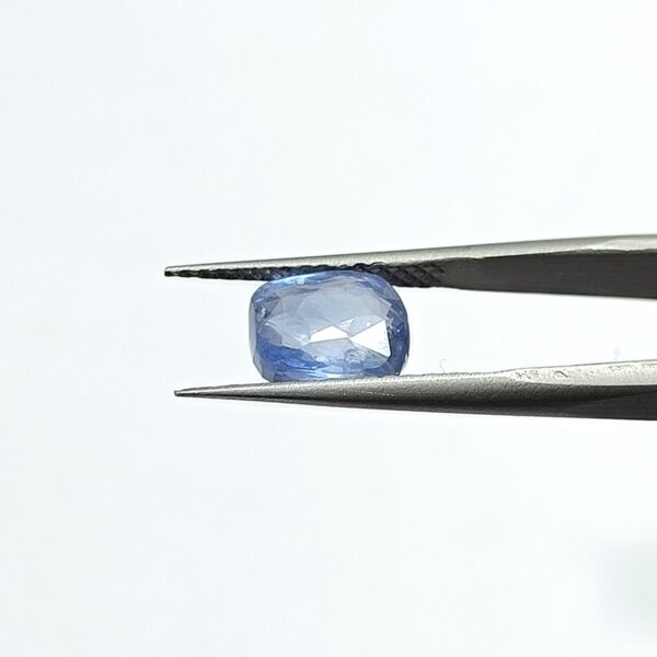 5.14 carats Blue Sapphire (5.25 ratti Neelam) - Image 1