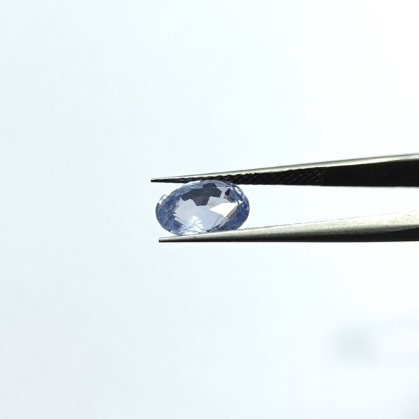 4.09 carats Blue Sapphire (4.25 ratti Neelam) - Image 3