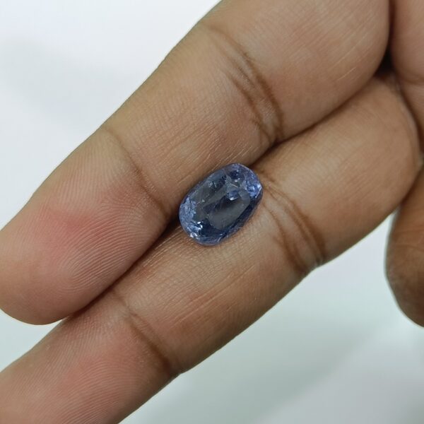 8.48 carats Blue Sapphire (9.25 ratti Neelam) - Image 7