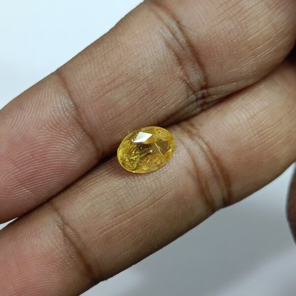 3.23 carats Yellow Sapphire ( 3.25 ratti ) - Image 9