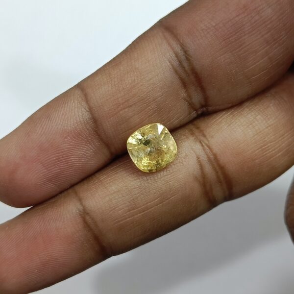 3.91 carats Yellow Sapphire ( 4.25 ratti ) - Image 8