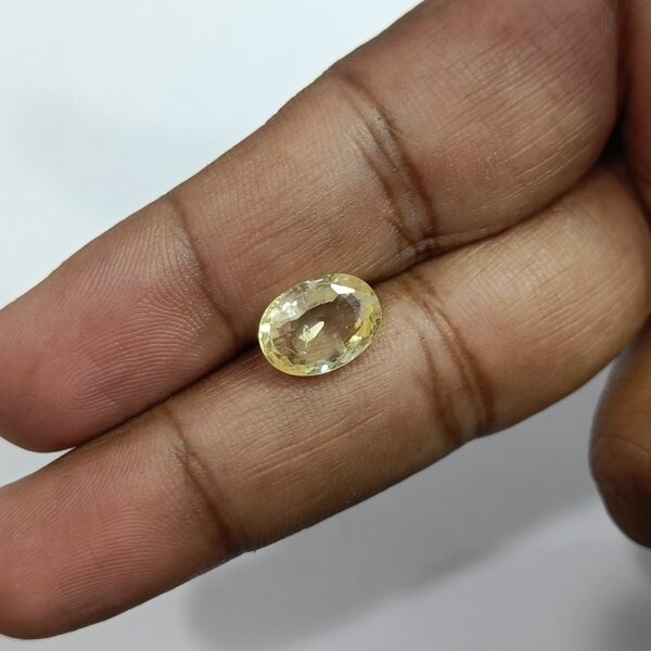 4.62 carats Yellow Sapphire ( 5.25 ratti ) - Image 9