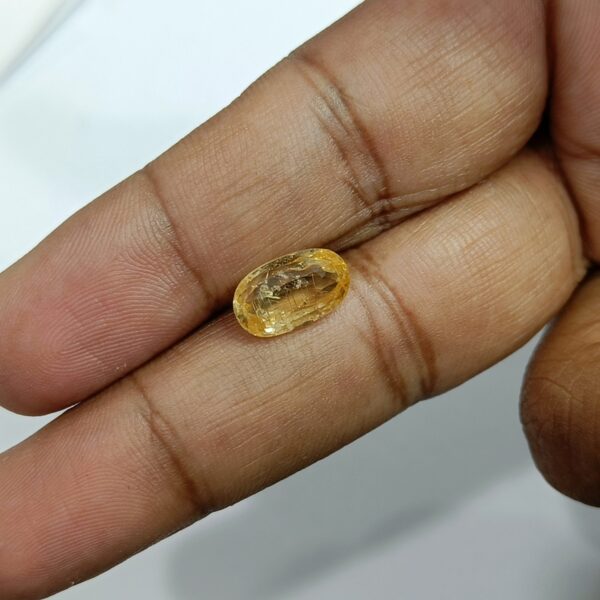 4.98 carats Yellow Sapphire ( 5.25 ratti ) - Image 9