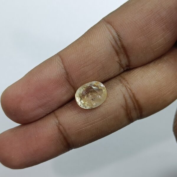 5.59 carats Yellow Sapphire ( 6.25 ratti ) - Image 7