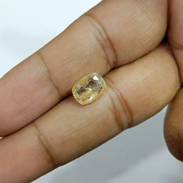 4.78 carats Yellow Sapphire ( 5.25 ratti ) - Image 7