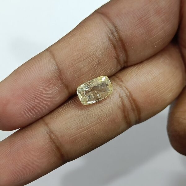 4.51 carats Yellow Sapphire ( 4.25 ratti ) - Image 9