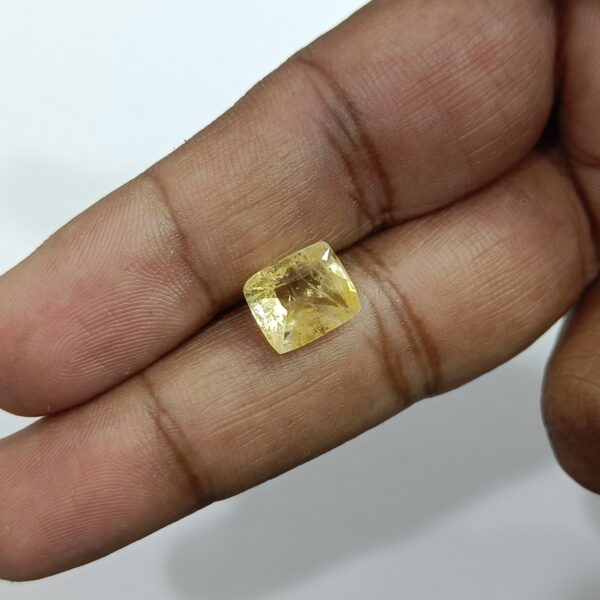 5.12 carats Yellow Sapphire ( 5.25 ratti ) - Image 9
