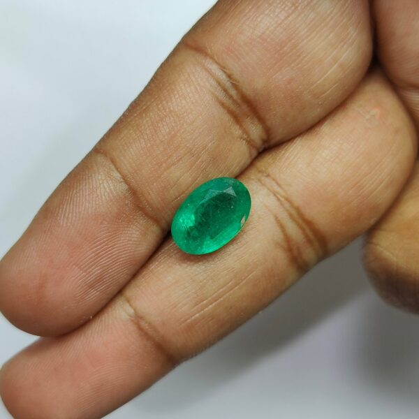 4.18 carats Emerald (4.25 ratti) - Image 8