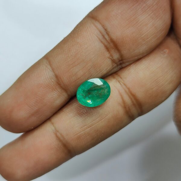 4.02 carats Emerald (4.25 ratti) - Image 10