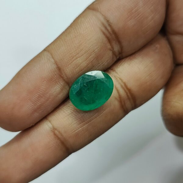 7.61 carats Emerald (8.25 ratti) - Image 8