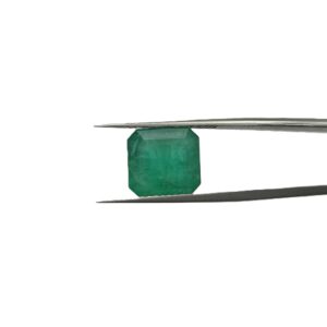 8.22 carats Emerald (9.25 ratti)