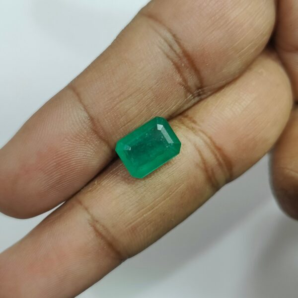 3.79 carats Emerald (4.25 ratti) - Image 11