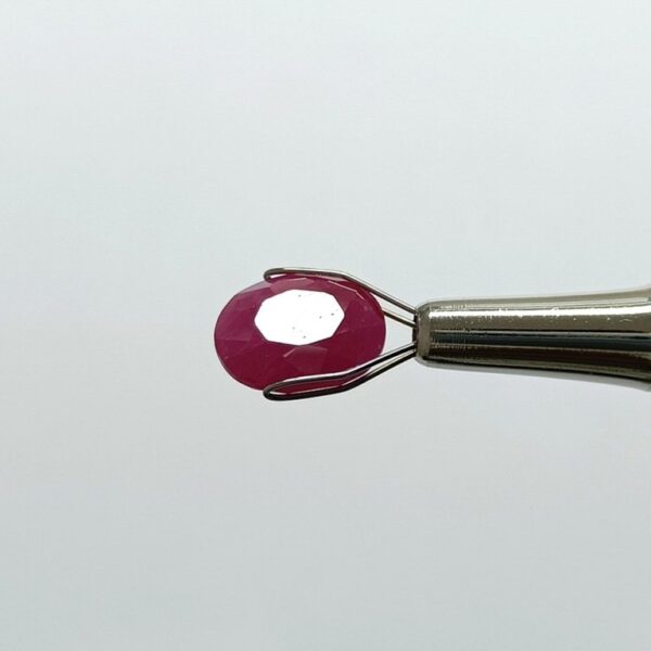 5.65 carats Ruby (6.25 ratti) - Image 1