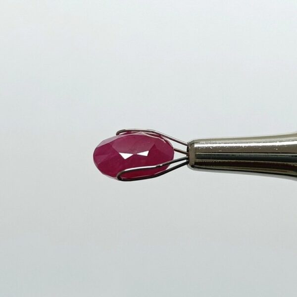 5.65 carats Ruby (6.25 ratti) - Image 2