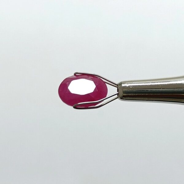 5.97 carats Ruby (6.25 ratti) - Image 1