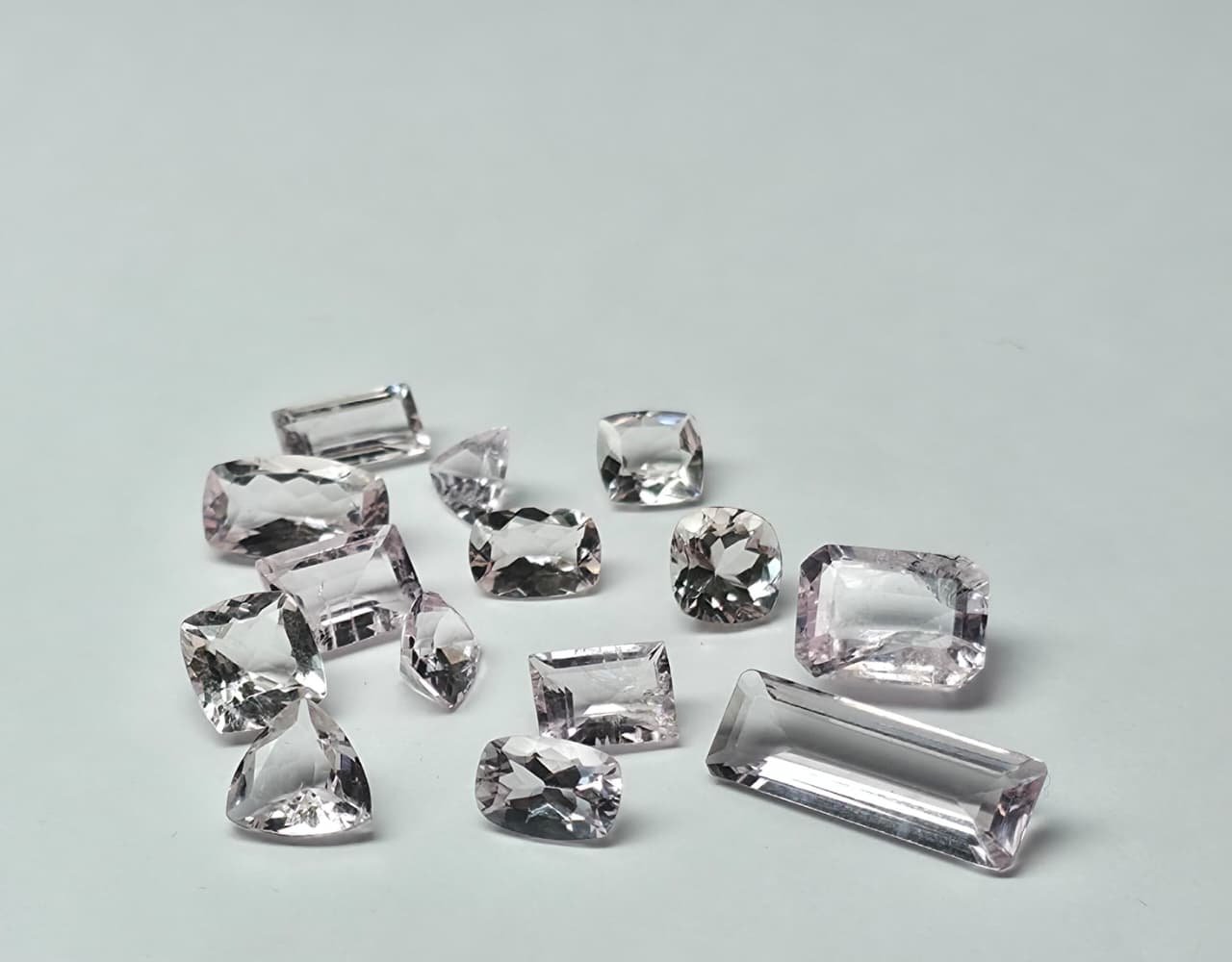 MP2-Mix_1 Morganite Mixed Shapes – Various Sizes | AA - Image 1