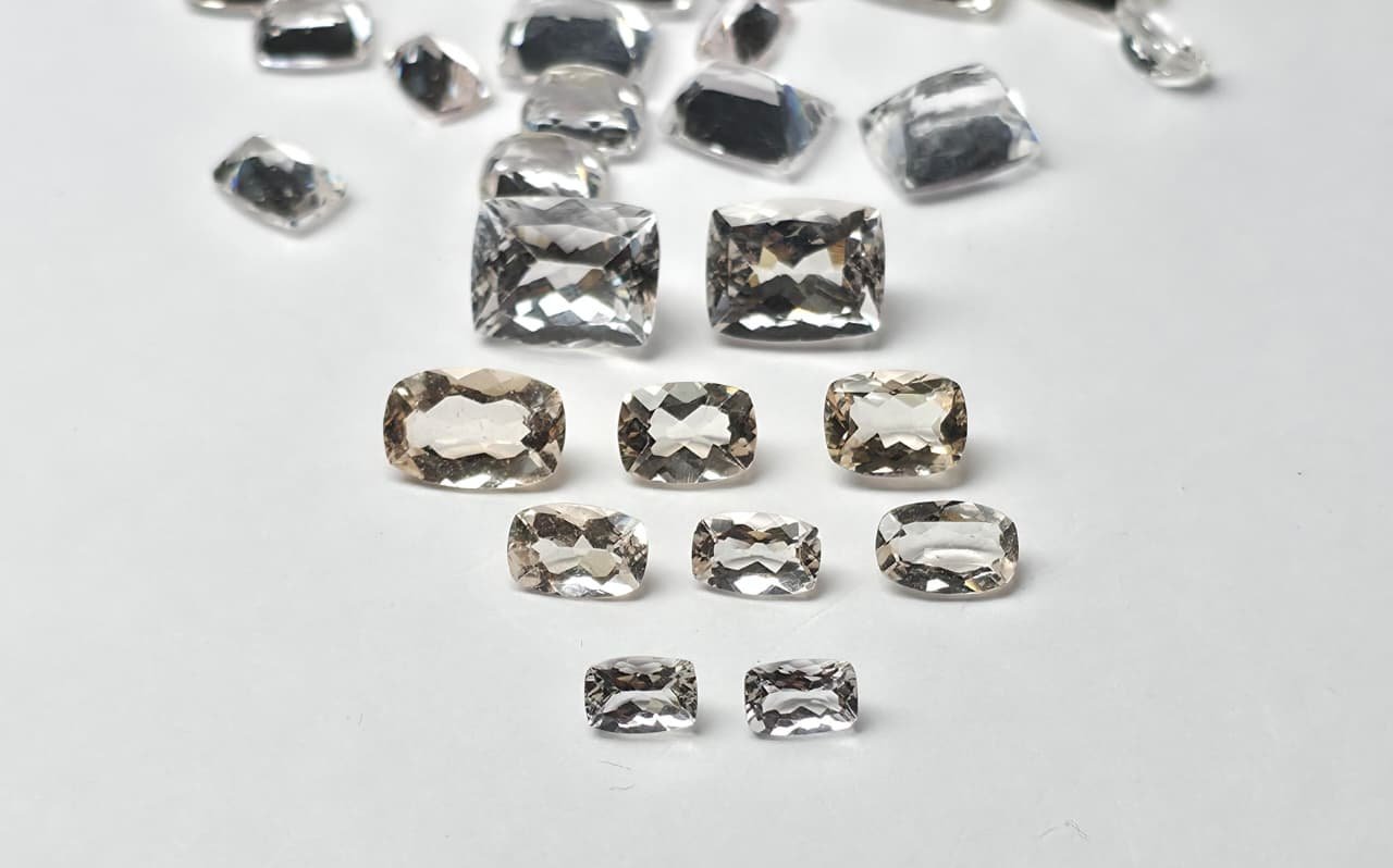 MPC1-Mix_1 Morganite Mixed Cushion Shapes – 4×2 to 9×7 mm | AA | Peach - Image 1