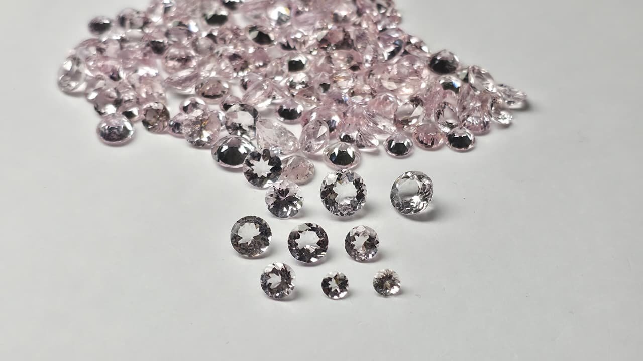 MPR2-Mix_1 Morganite Mixed Round Shapes – 3.7 to 7.8 mm | AA - Image 1