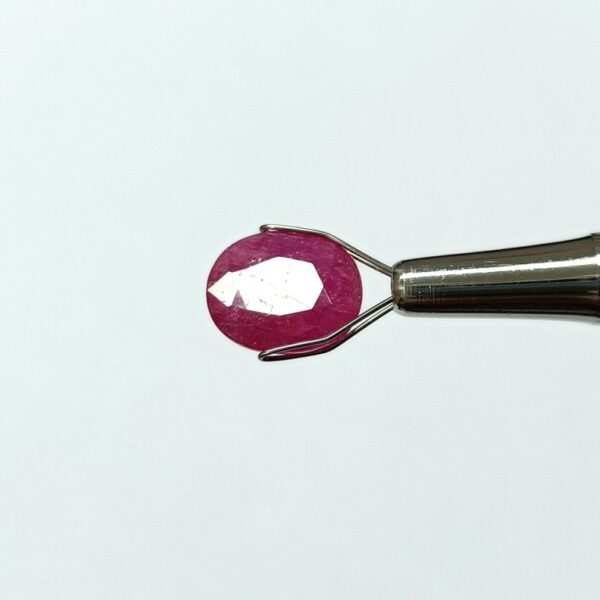 5.73 carats Ruby (6.25 ratti) - Image 1