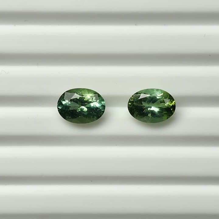 MTPair-46_2 Natural Pink Trillion Mixed Tourmalines Pair – 1.03 ct & 0.95 ct - Image 1