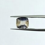 3.11 carats Pitambari ( 3.25 ratti )