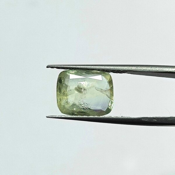 5.64 carats Pitambari ( 6.25 ratti ) - Image 1