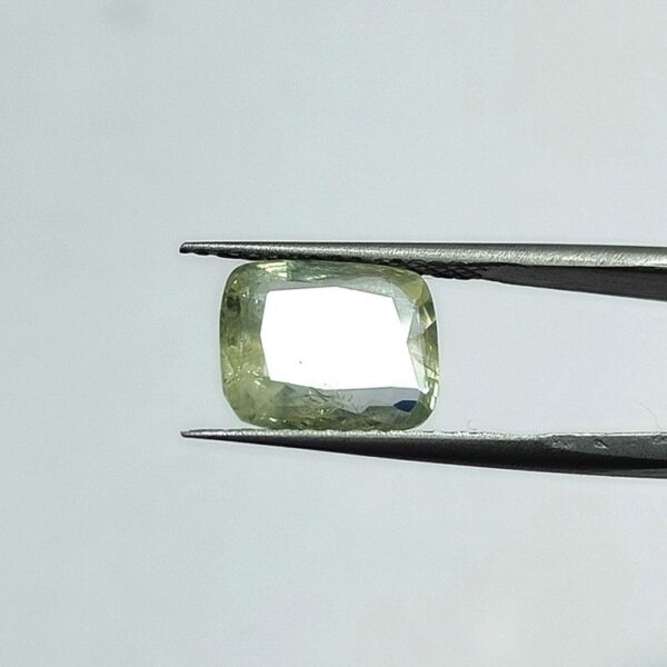 5.64 carats Pitambari ( 6.25 ratti ) - Image 2