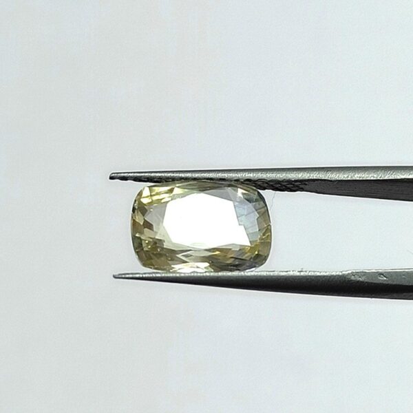 5 carats Pitambari ( 5.25 ratti ) - Image 3