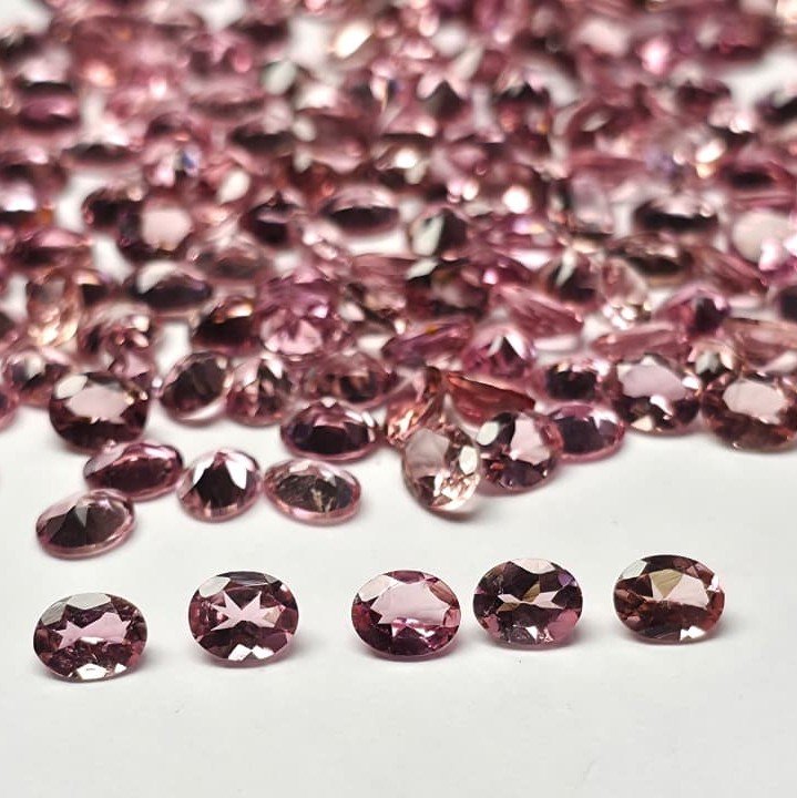 PTO542_1 Pink Tourmaline Oval – 5×4 mm – Luster Lot - Image 1