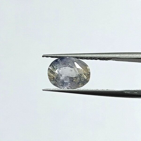 3.84 carats Pitambari ( 4.25 ratti ) - Image 1