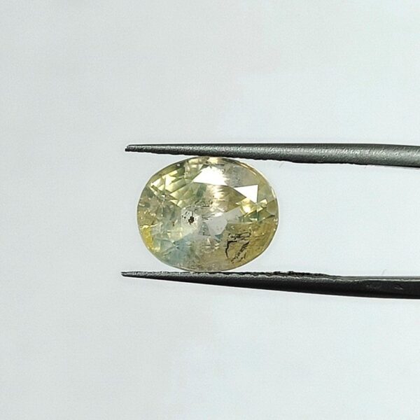 6.61 carats Pitambari ( 7.25 ratti ) - Image 1