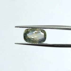 4.75 carats Pitambari ( 5.25 ratti )