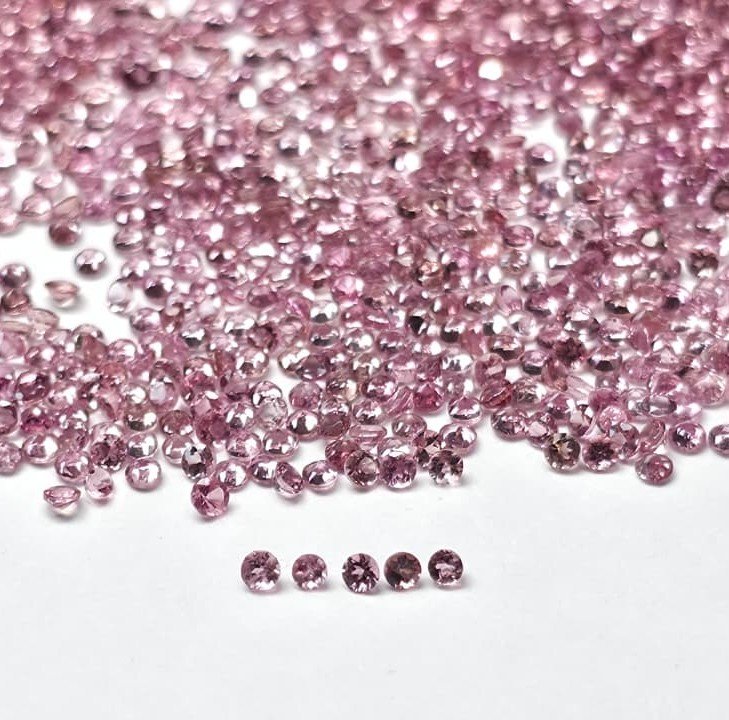PTR152_1 Pink Tourmaline Round – 1.50 mm – Medium Luster Lot - Image 1