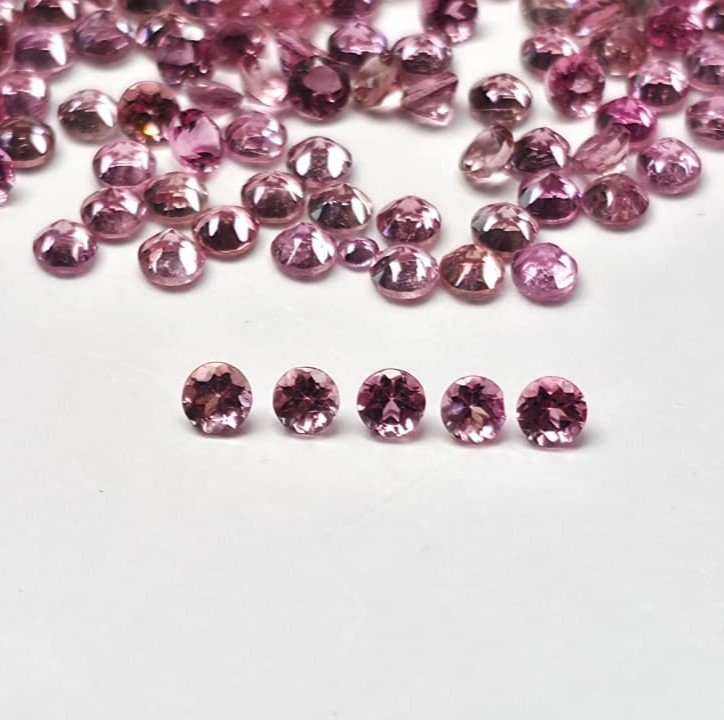 PTR251_1 Pink Tourmaline Round – 2.50 mm – Medium Luster Lot - Image 1